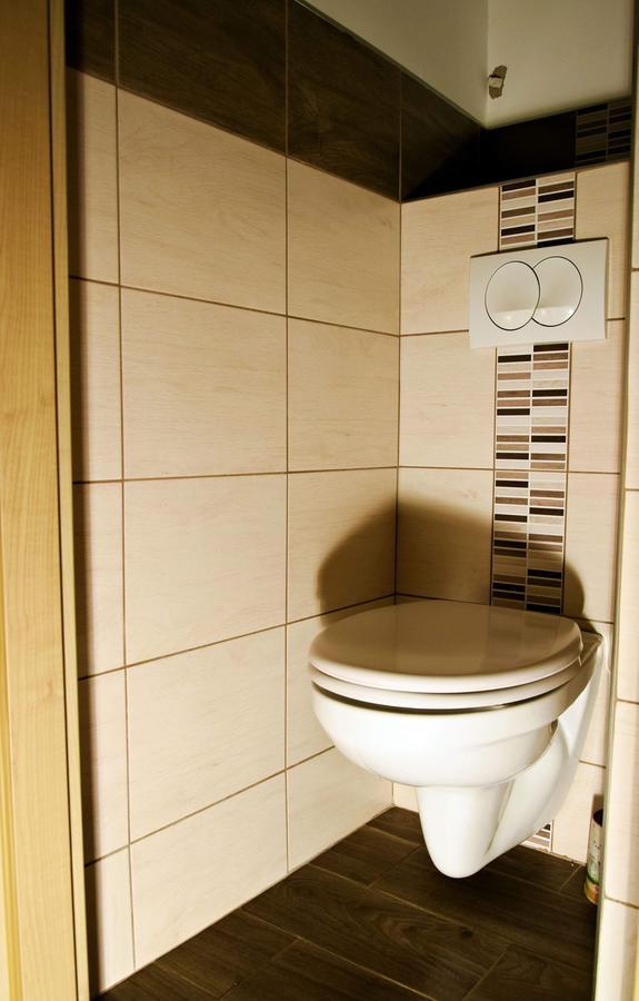 Weninger Studio Apartman Kiskunhalas Exteriör bild